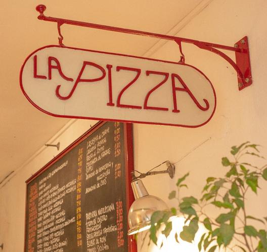 LA PIZZA. Pizza i menjar per emportar